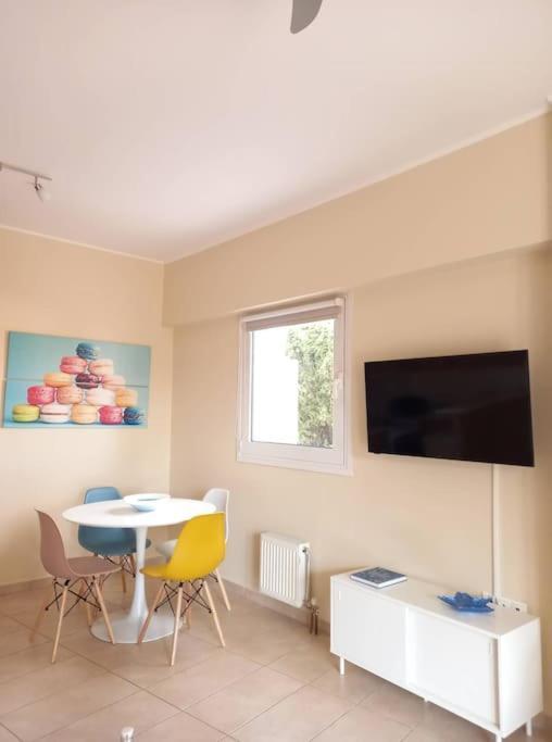 Blue -Spacious 1Bdr Corner Flat/Balcony/View Appartement Athene Buitenkant foto